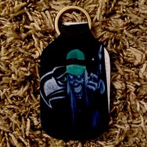 Key chain with lighter slot